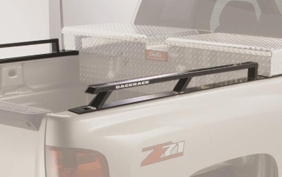 RAIL LATÉRALE ACIER NOIR DODGE RAM 1500 19-21 6.5' AVEC BOÎTE À OUTILS